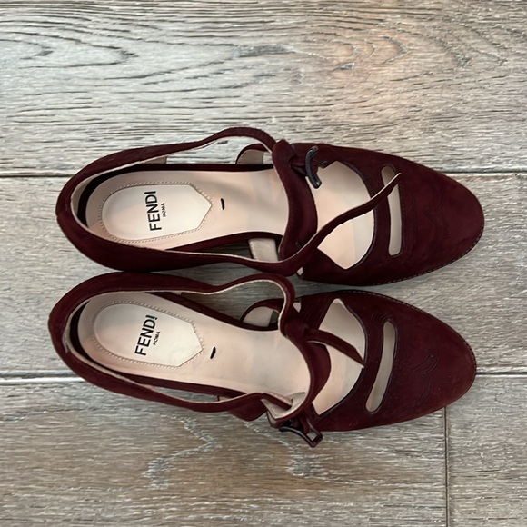 Fendi suede heels - Picture 2 of 10